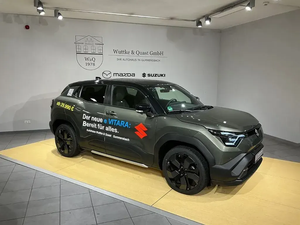 Gebraucht Suzuki e-Vitara Comfort+ 127 kW (174 PS) 2026 Grün SUV