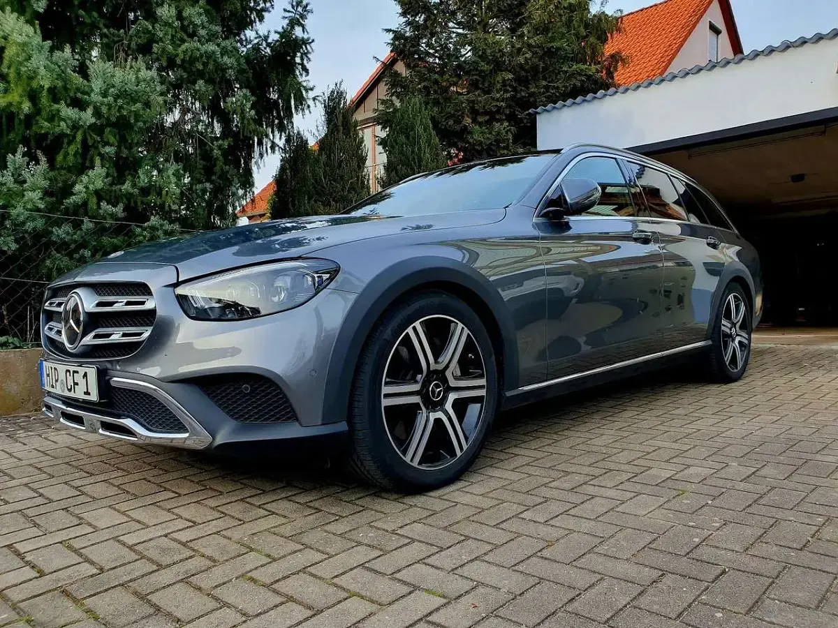 Gebraucht Mercedes E400 Avantgarde 330 PS (242 kW) 2020 Kombi