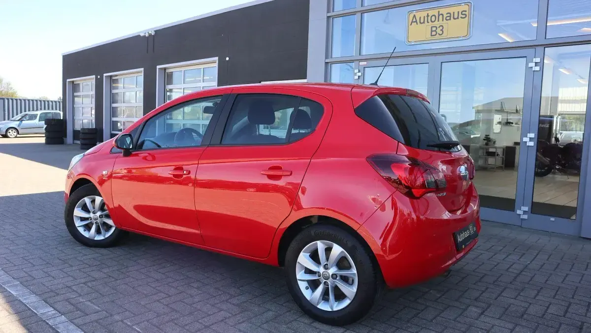 Gebraucht Opel Corsa drive 101 PS (74 kW) 2016 Rot Kleinwagen