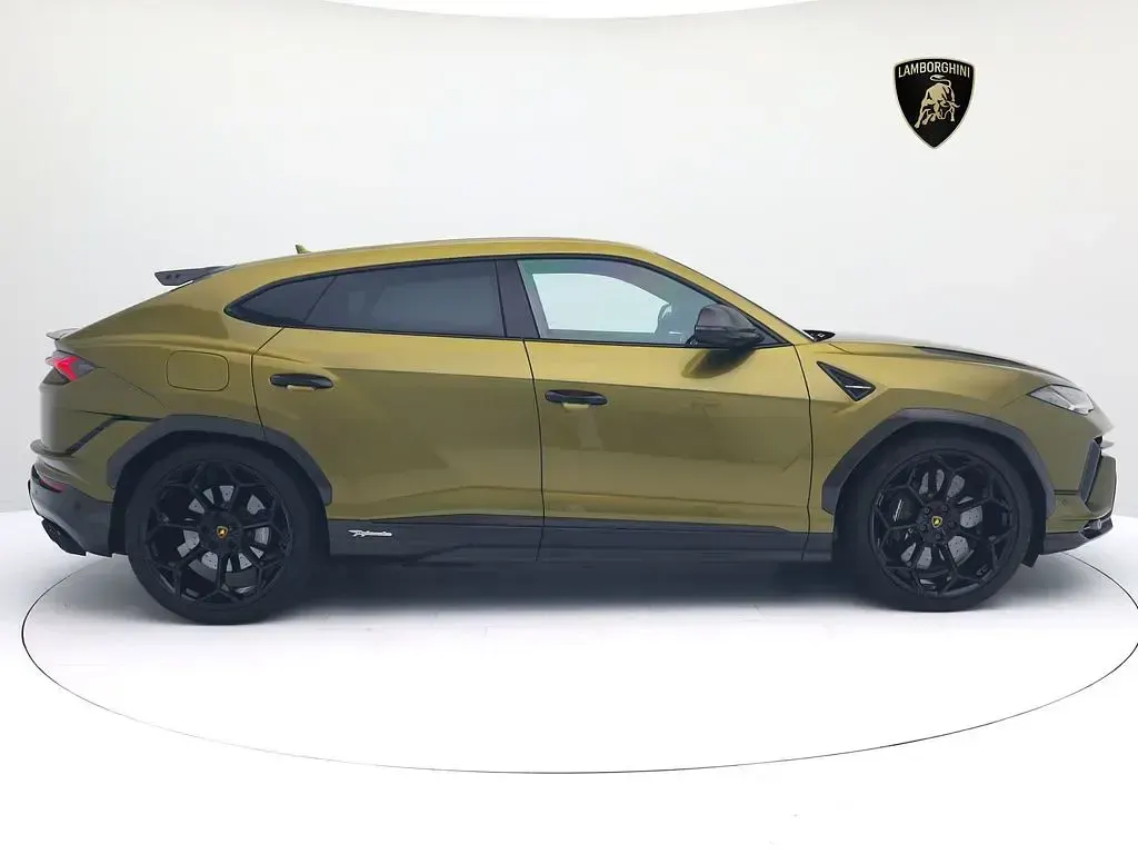 Gebraucht Lamborghini Urus 666 PS (489 kW) 2025 Verde gea lucido SUV