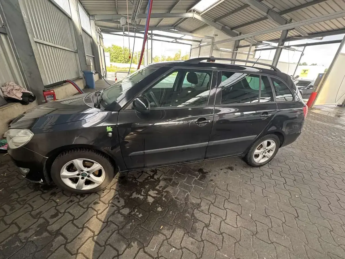 Gebraucht Skoda Fabia Style 101 PS (74 kW) 2011 Limousine