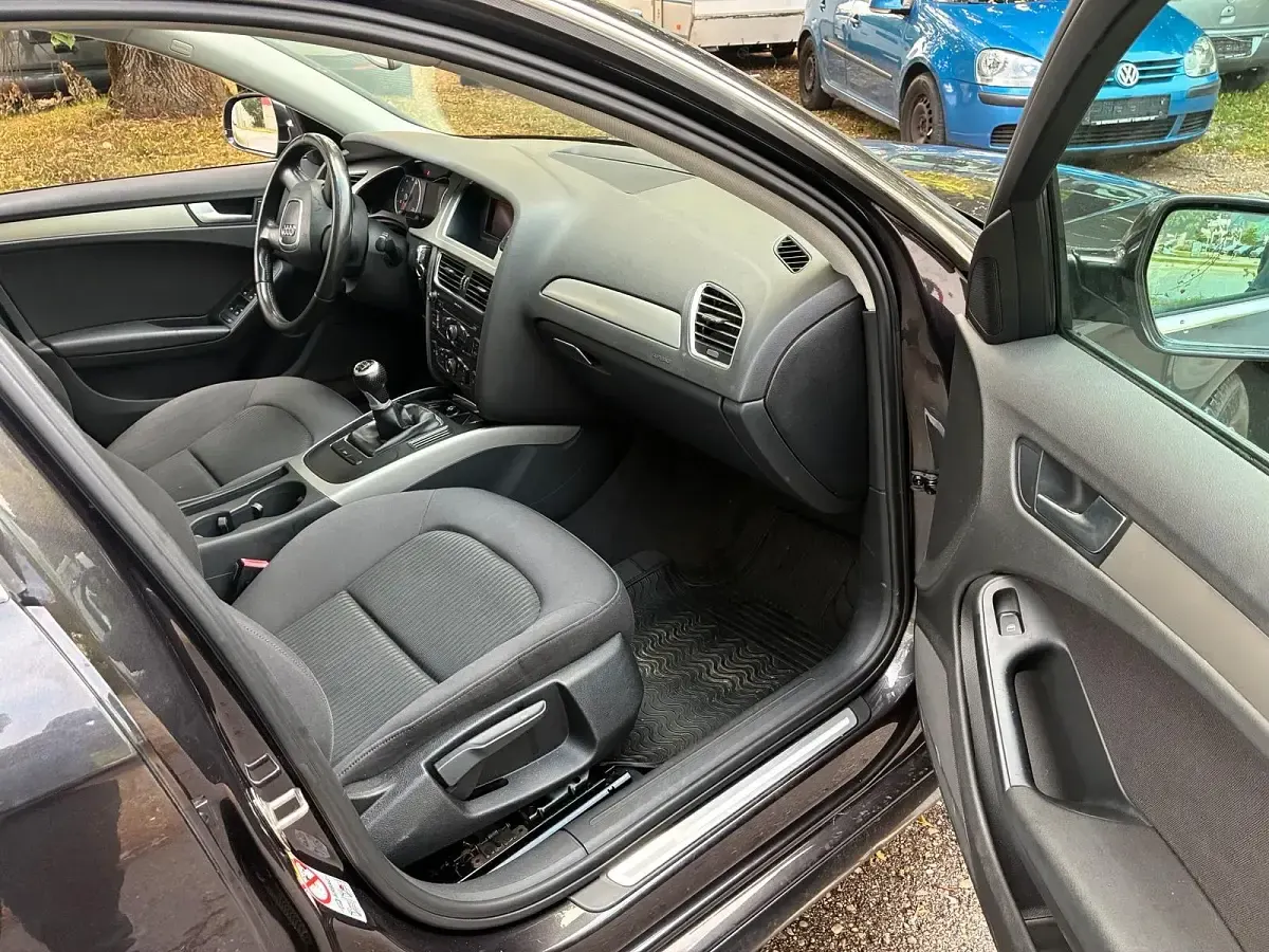 Gebraucht Audi A4 140 PS (102 kW) 2010 Gold Kombi