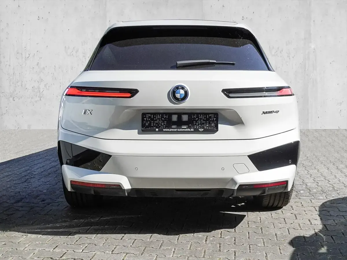 Gebraucht BMW iX M Sport 264 kW (360 PS) 2024 Mineralweiss SUV