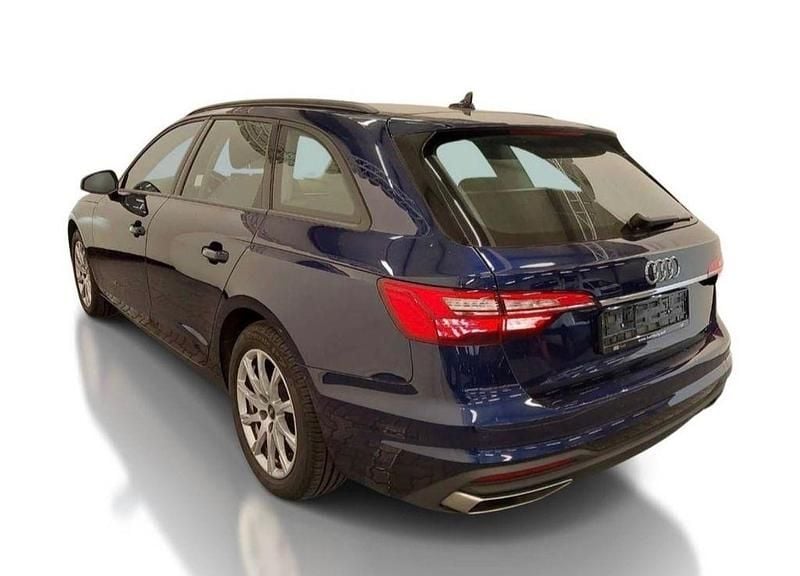 Gebraucht Audi A4 Basis 150 PS (110 kW) 2023 Blau Kombi