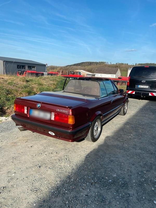 Gebraucht BMW 325 Cabriolet 170 PS (125 kW) 1987 Rot Cabrio