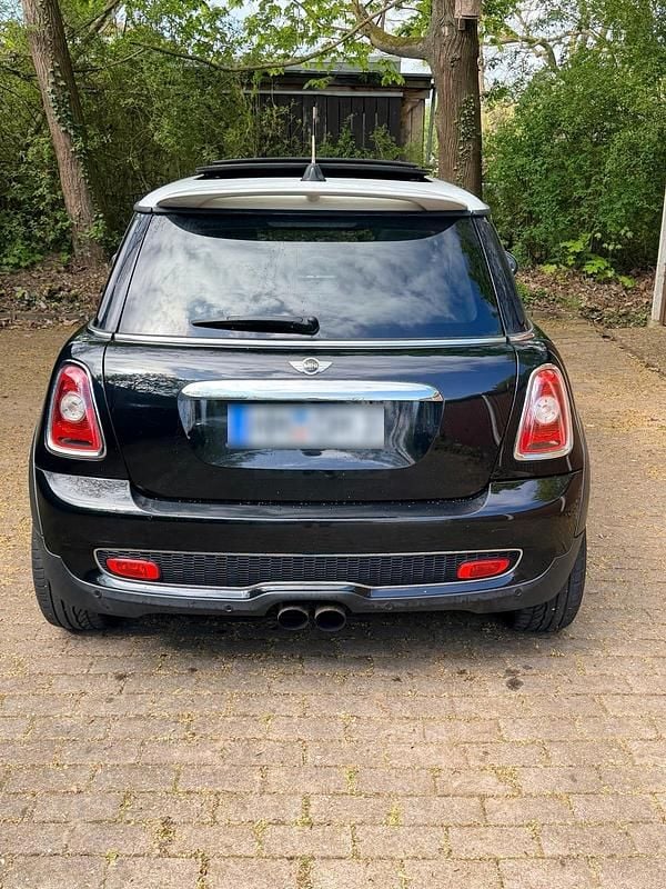 Gebraucht Mini John Cooper Works 210 PS (154 kW) 2010 Schwarz Kleinwagen