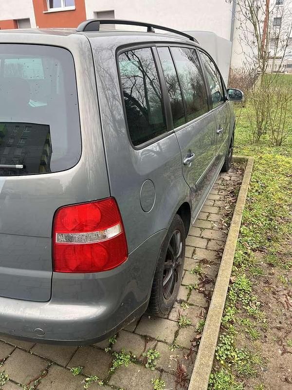 Gebraucht VW Touran Highline 140 PS (102 kW) 2004 Van / Kleinbus