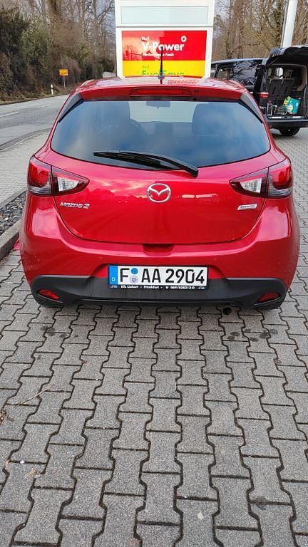 Gebraucht Mazda 2 Sports-Line 105 PS (77 kW) 2015 Rot Limousine