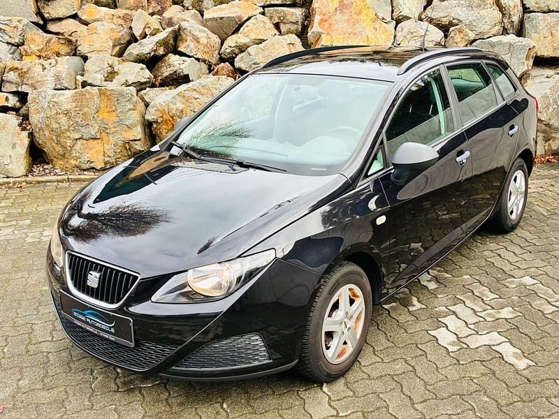 Rot Gebraucht 2011 Seat Ibiza ST Reference Kombi | 3.999 € (Guter Preis) - Bild 1/4