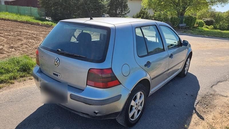 Usata VW Golf IV 75 CV (55 kW) 2002 Grigio Utilitaria