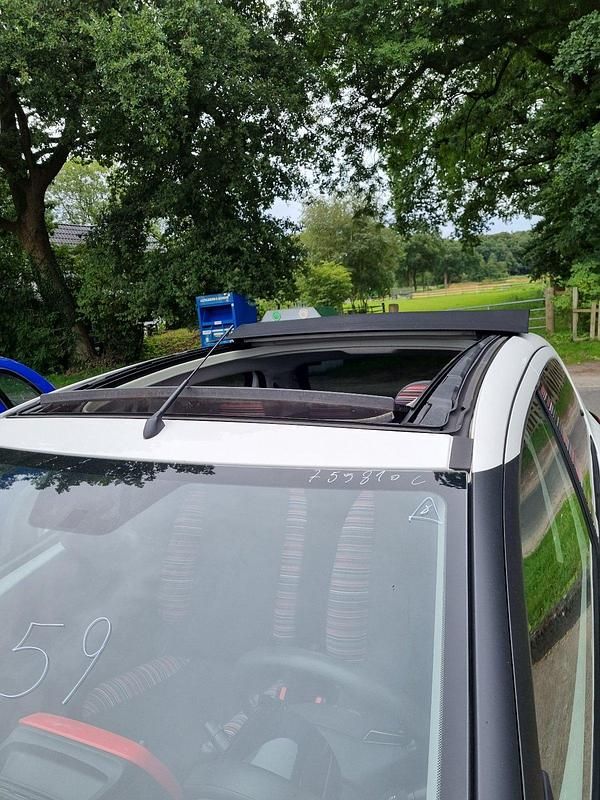 Gebraucht Citroën C1 PureTech 82 PS (60 kW) 2014 Weiß Kleinwagen