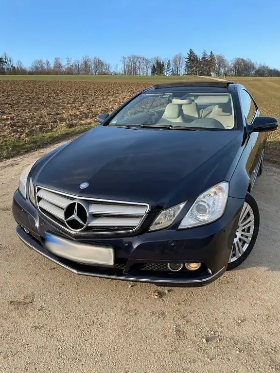 Usata Mercedes E250 204 CV (150 kW) 2009 Blu Coupé