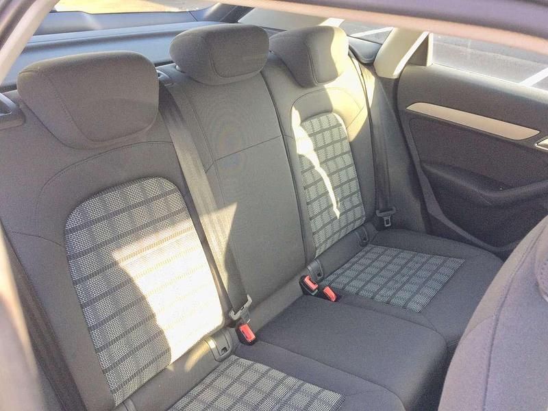 Gebraucht Audi Q3 140 PS (102 kW) 2013 Schwarz SUV