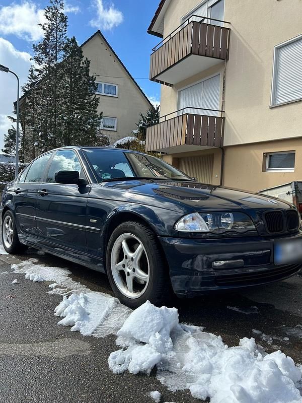 Gebraucht BMW 320 150 PS (110 kW) 1998 Blau Limousine