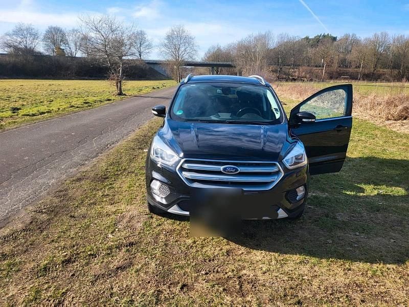 Gebraucht Ford Kuga Cool & Connect 150 PS (110 kW) 2018 Schwarz SUV