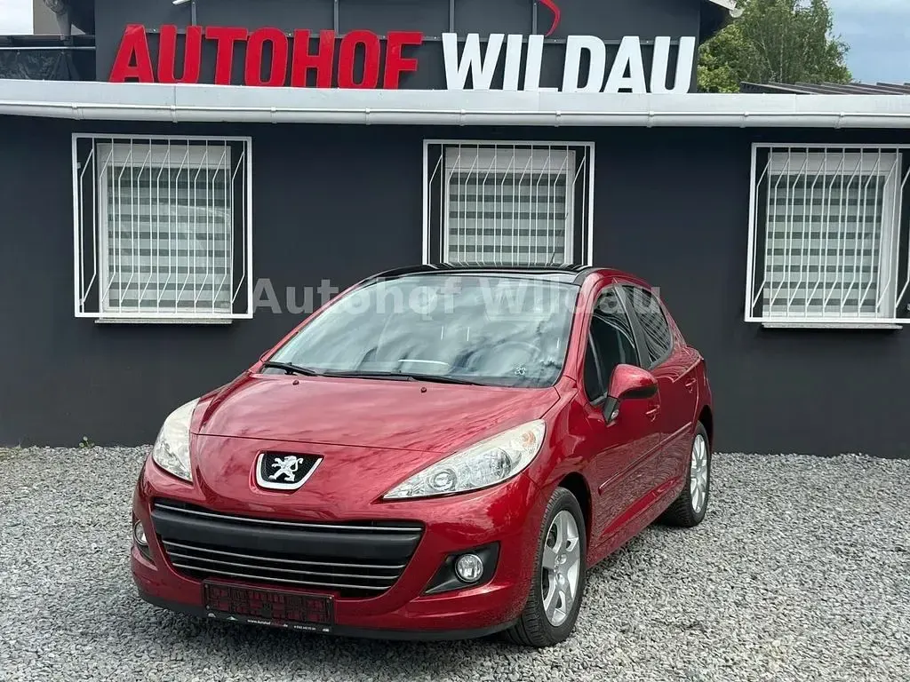 Gebraucht Peugeot 207 Premium 120 PS (88 kW) 2010 Limousine