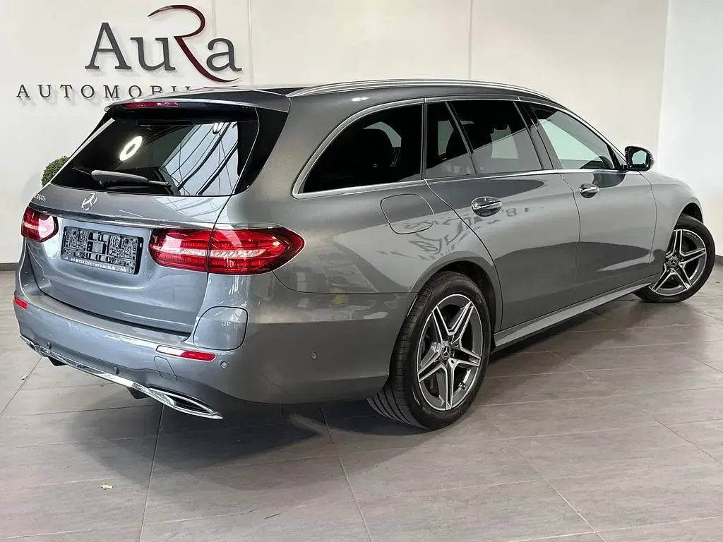 Gebraucht Mercedes E300 AMG line 306 PS (225 kW) 2023 Grau Limousine