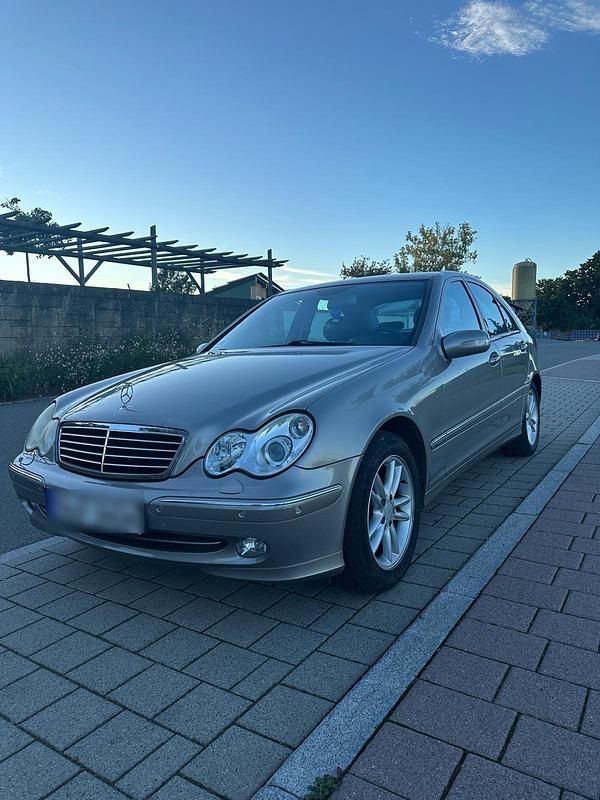 Gebraucht 2003 Mercedes C200 Limousine | 3.700 € (Etwas zu teuer) - Bild 1/4