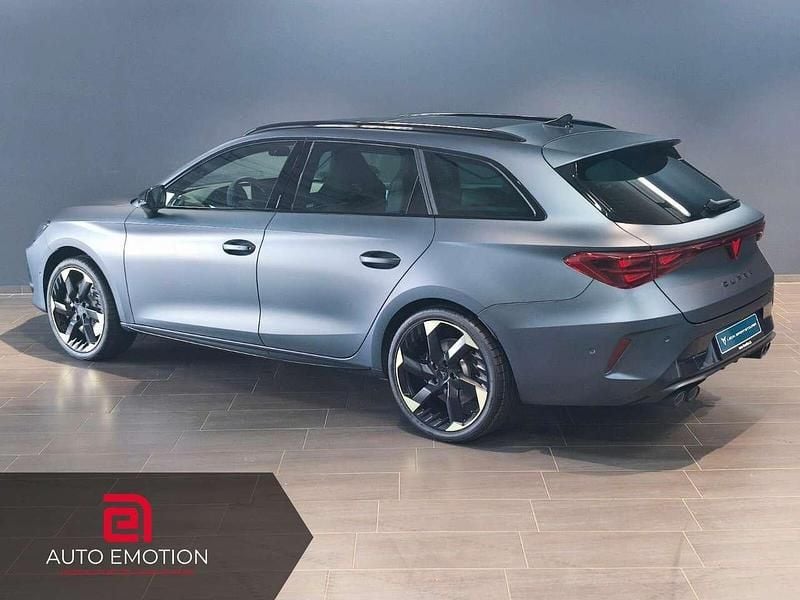 Neu Cupra Leon VZ 333 PS (244 kW) 2026 Magnetic grau matt Kombi