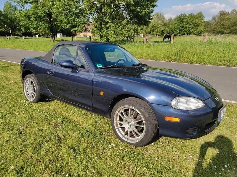 Second-hand Mazda MX5 110 CP (80 kW) 2001 Albastru Cabrio