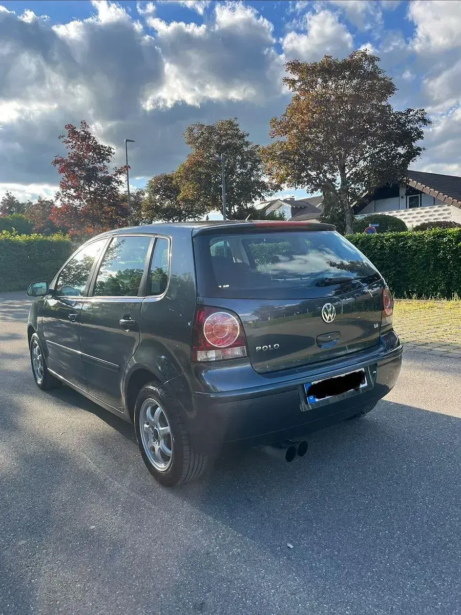Gebraucht VW Polo 75 PS (55 kW) 2005 Grau Kleinwagen