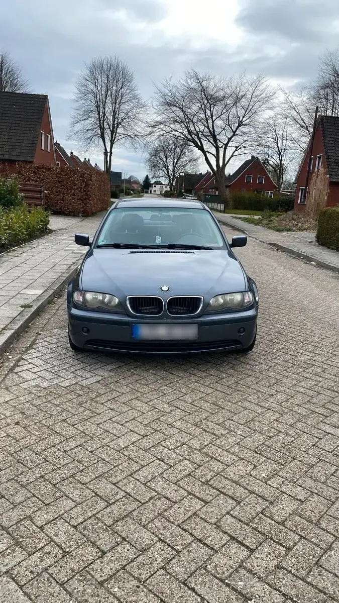 Gebraucht BMW 318 143 PS (105 kW) 2003 Grau Limousine