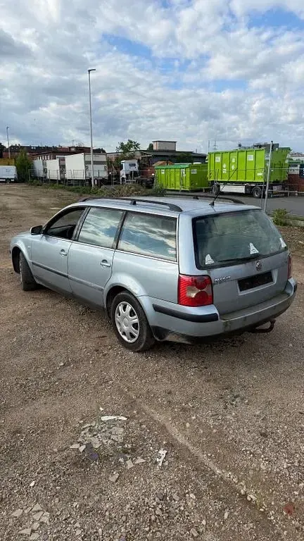 Gebraucht VW Passat Comfortline 131 PS (96 kW) 2002 Grau Kombi