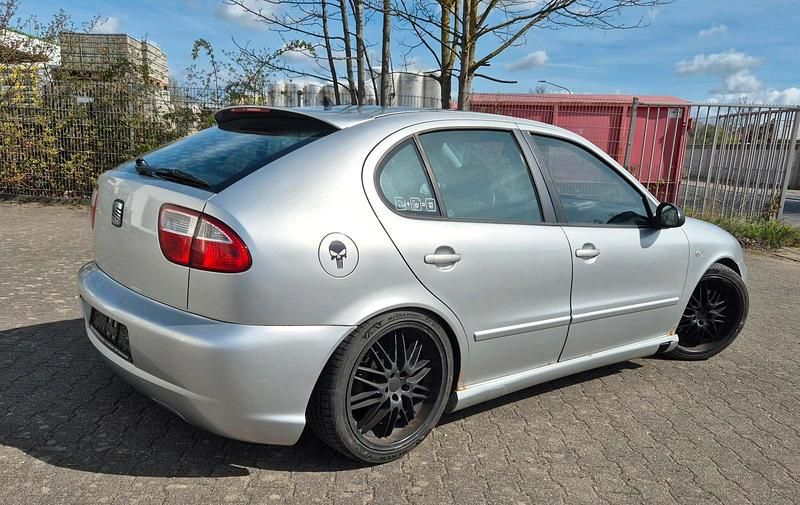 Gebraucht Seat Leon 179 PS (131 kW) 2003 Silber Kleinwagen