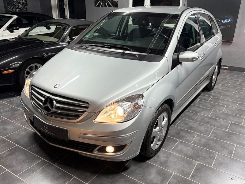 Silber Gebraucht 2007 Mercedes B200 Van / Kleinbus | 6.999 € (Fairer Preis) - Bild 1/4