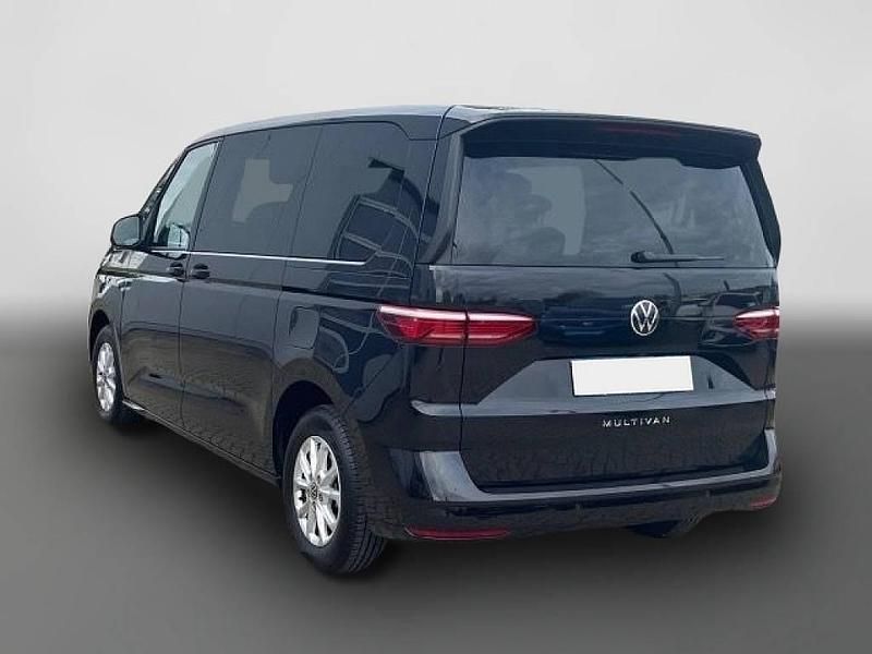 Gebraucht VW Multivan Life 150 PS (110 kW) 2024 Schwarz Van