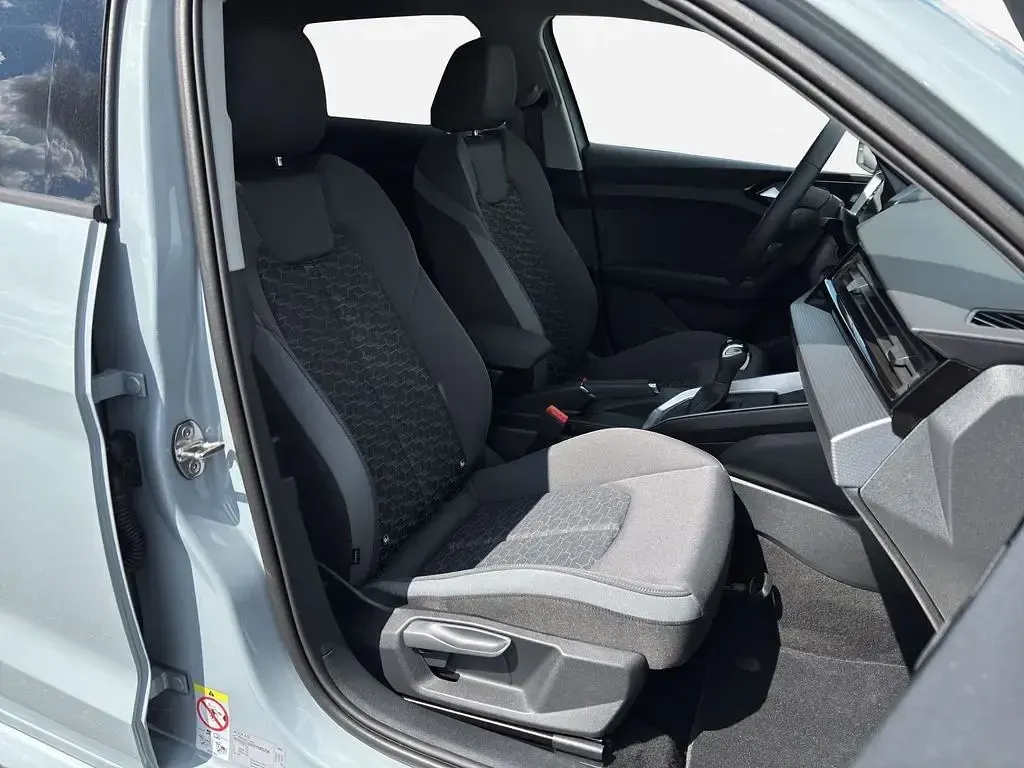 Gebraucht Audi A1 Sportback S-Line 150 PS (110 kW) 2025 Pfeilgrau perleffekt Kleinwagen