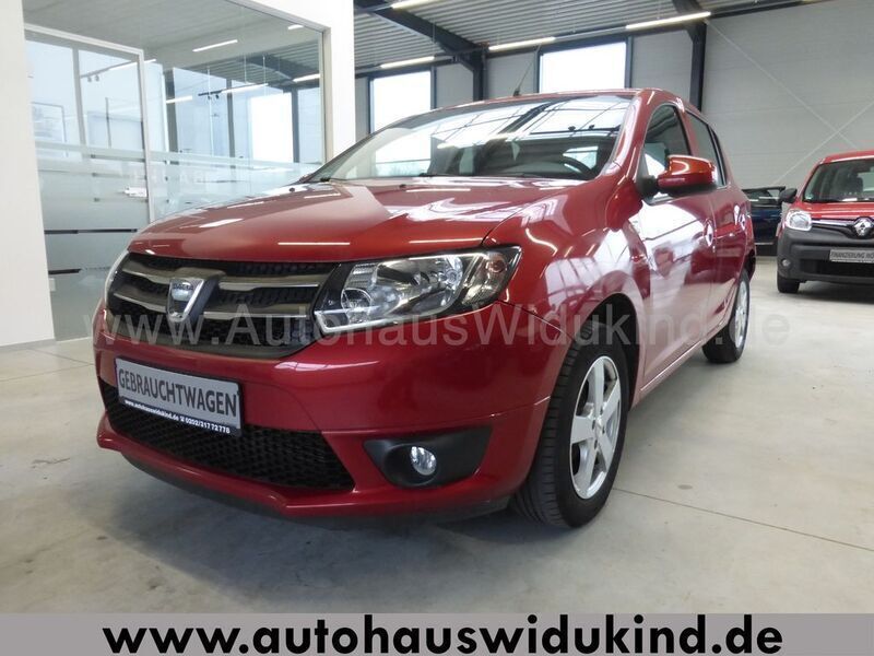 Dunkelrot Gebraucht 2016 Dacia Sandero Lauréate Kleinwagen | 5.990 € (Guter Preis) - Bild 1/4