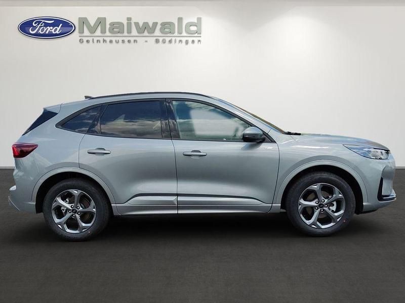 Gebraucht Ford Kuga ST-Line 182 PS (133 kW) 2024 Silber SUV