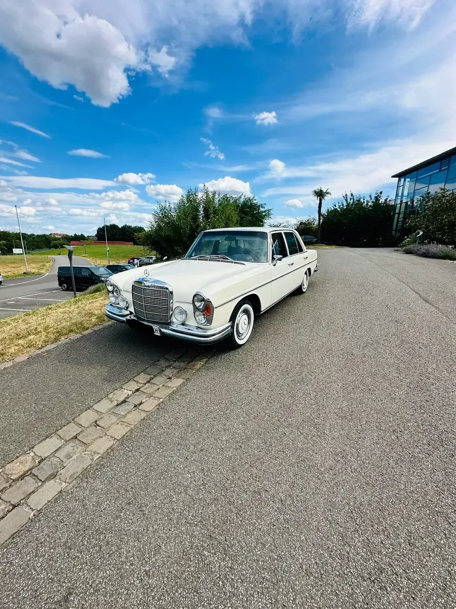 Gebraucht Mercedes W108 200 PS (147 kW) 1971 Weiß Limousine