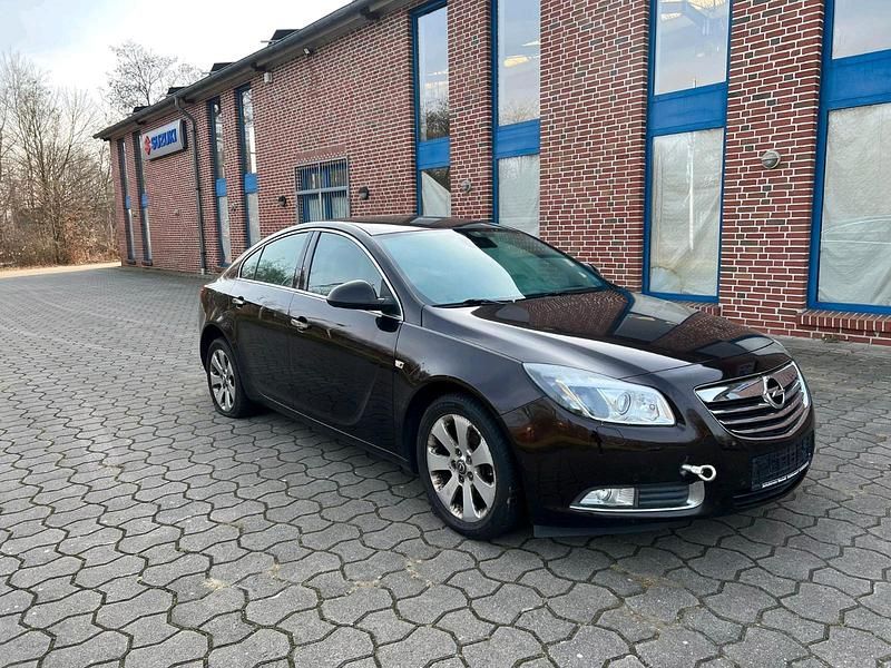 Gebraucht Opel Insignia 140 PS (102 kW) 2010 Violet Limousine