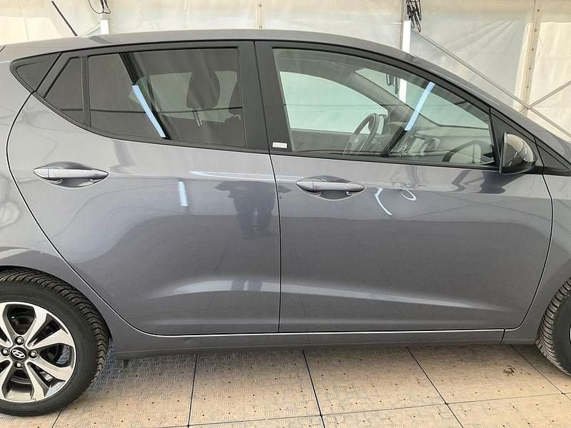 Gebraucht Hyundai i10 YES! 87 PS (63 kW) 2019 Grau Kleinwagen