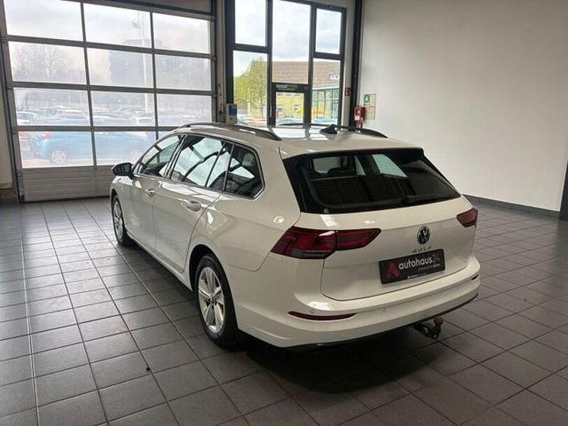 Gebraucht VW Golf VIII Life 116 PS (85 kW) 2022 Weiß Kombi