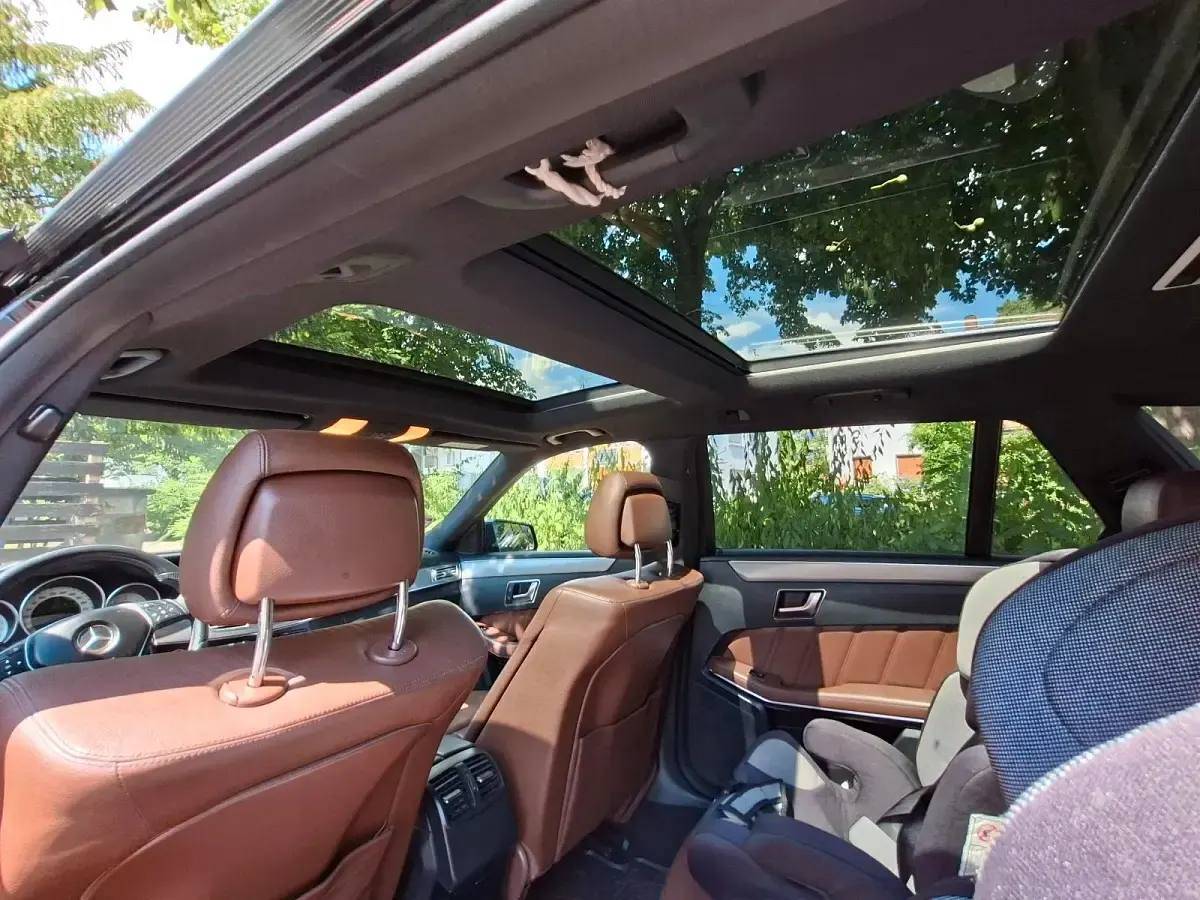 Gebraucht Mercedes E220 170 PS (125 kW) 2013 Schwarz Kombi