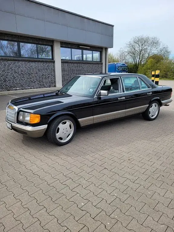Gebraucht Mercedes 380 218 PS (160 kW) 1980 Schwarz Limousine