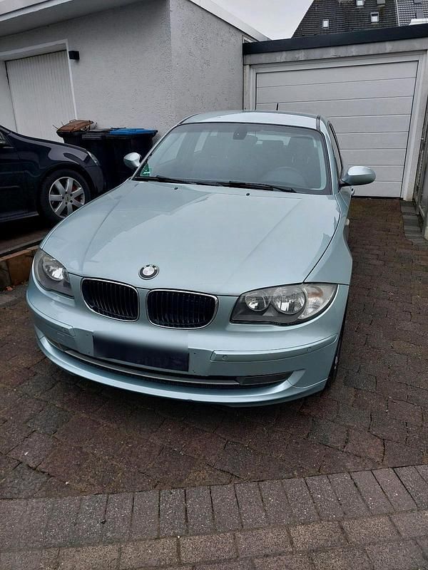 Silber Gebraucht 2008 BMW 118 Kleinwagen | 3.200 € (Superpreis) - Bild 1/4