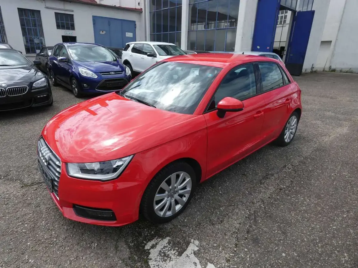 Gebraucht Audi A1 Design 125 PS (91 kW) 2017 Misanorot perleffekt Kleinwagen
