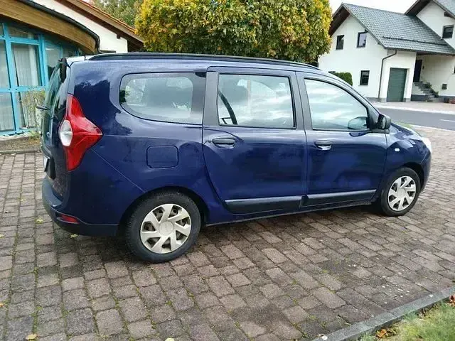 Gebraucht Dacia Lodgy Ambiance 90 PS (66 kW) 2017 Blau Van / Kleinbus
