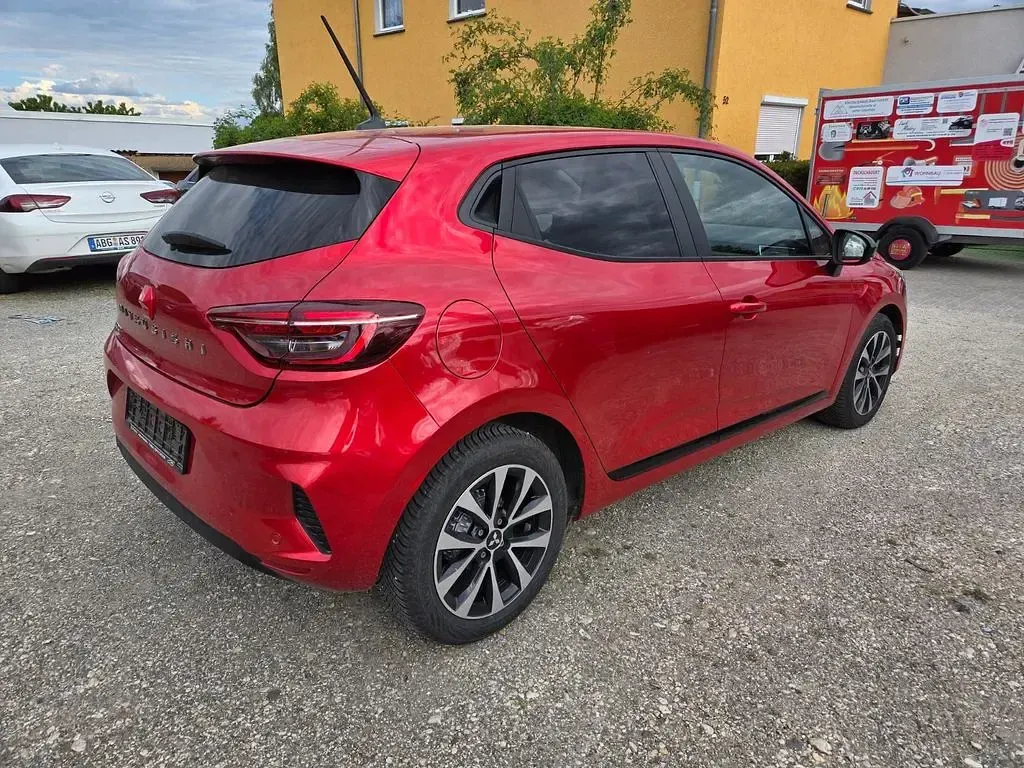 Gebraucht Mitsubishi Colt Plus 91 PS (66 kW) 2024 Rot Kleinwagen