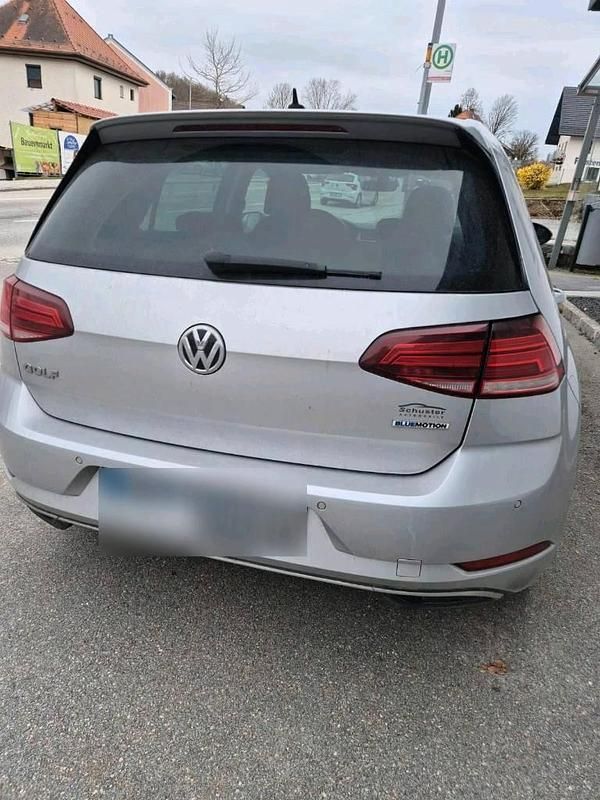 Gebraucht VW Golf VIII Comfortline 131 PS (96 kW) 2020 Silber Limousine