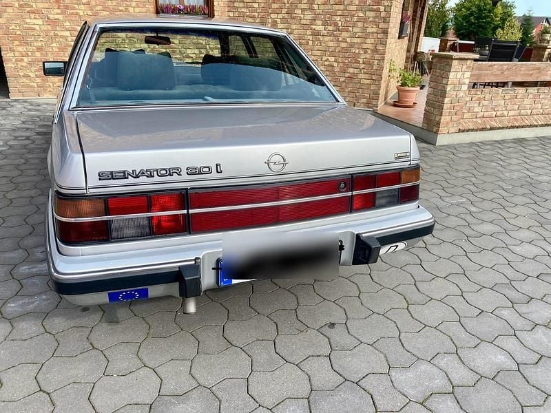 Gebraucht Opel Senator 156 PS (114 kW) 1986 Silber Limousine