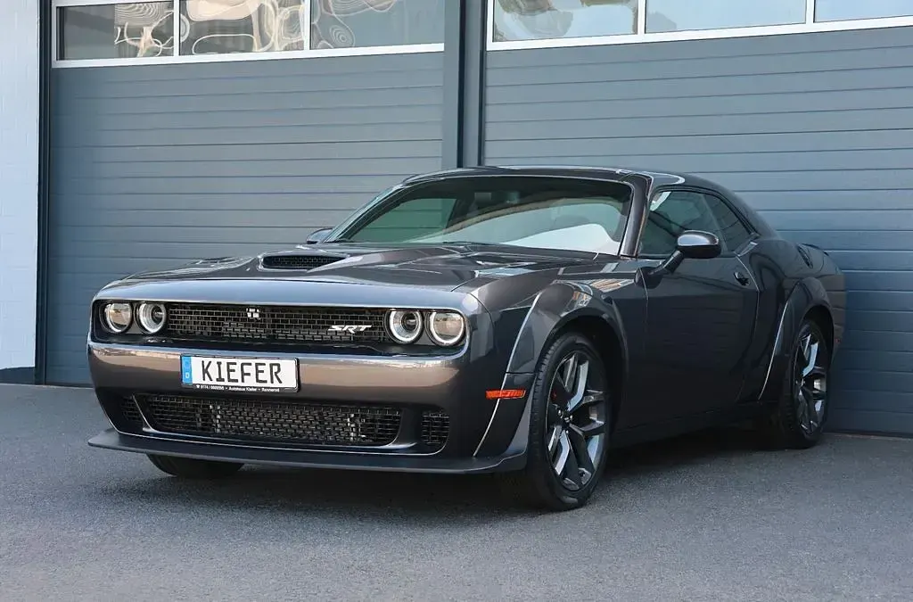 Gebraucht Dodge Challenger 309 PS (227 kW) 2020 Granite metallic Coupé