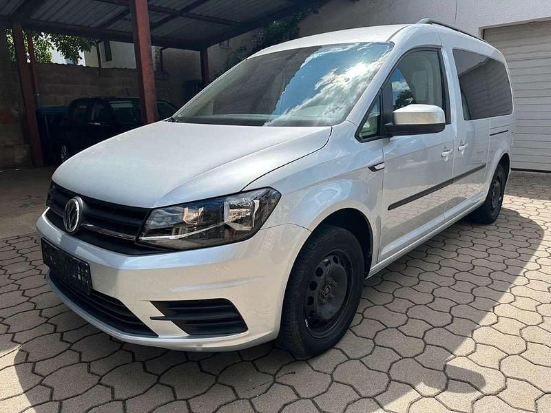Silber Gebraucht 2018 VW Caddy Maxi Trendline Van / Kleinbus | 20.900 € (Fairer Preis) - Bild 1/4