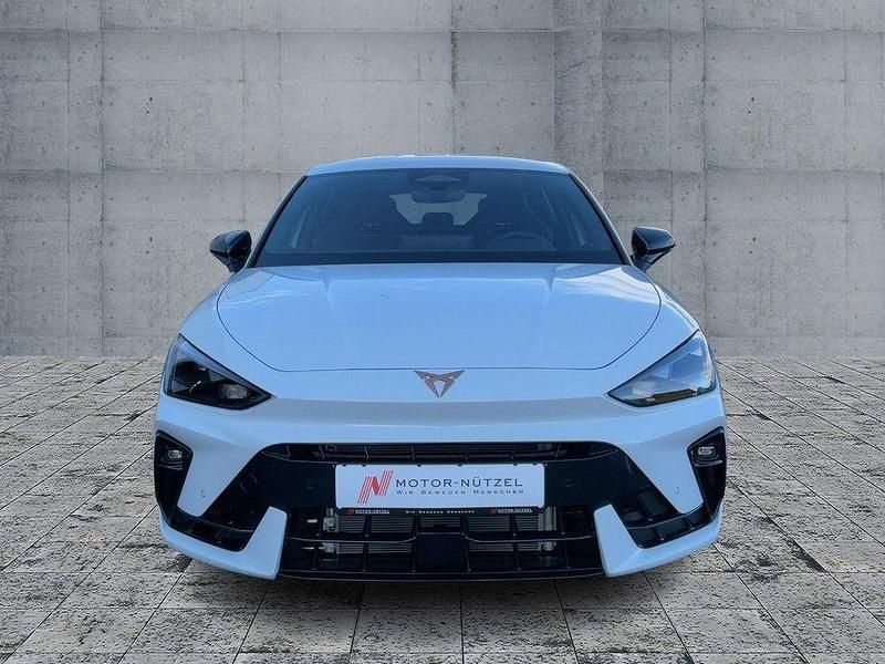 Neu Cupra Leon 300 PS (220 kW) 2026 Weiß Limousine