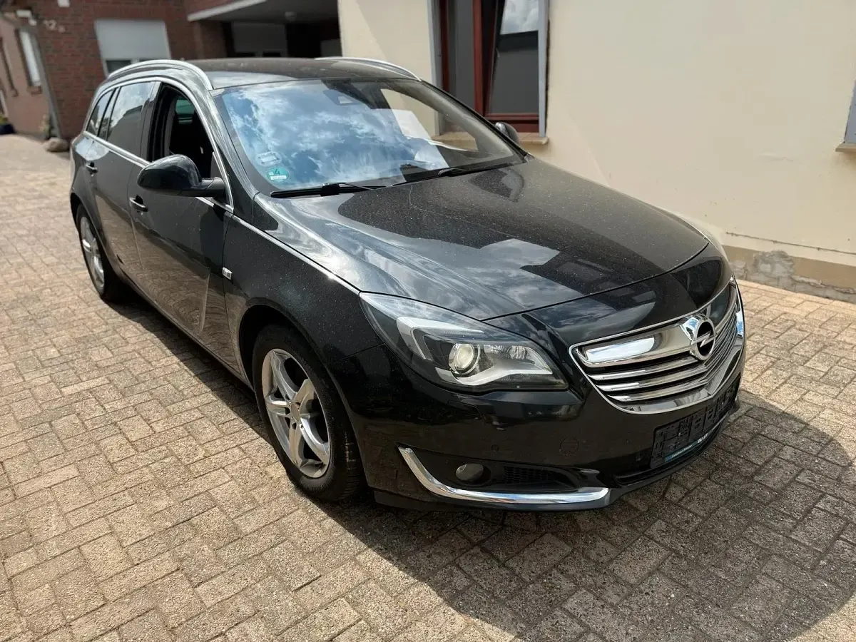 Gebraucht Opel Insignia 191 PS (140 kW) 2013 Schwarz Kombi