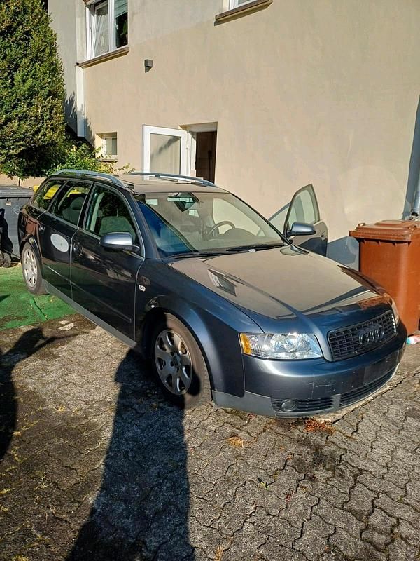 Gebraucht 2003 Audi A4 Kombi | 1.400 € (Guter Preis) - Bild 1/4